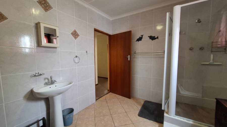 5 Bedroom Property for Sale in Witsand Western Cape